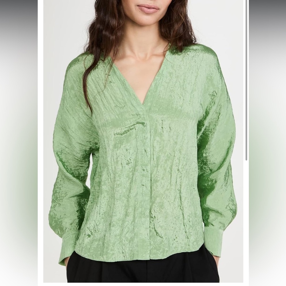 VINCE Green Crinkle Long Sleeve Satin Blouse Size Large NWT